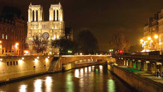 Croisière sur la Seine, Illuminations et Dîner 