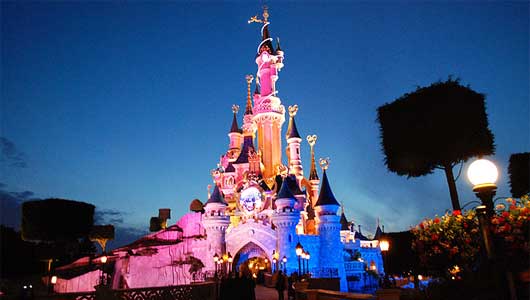 Disneyland® Paris un jour / un parc (en minibus)